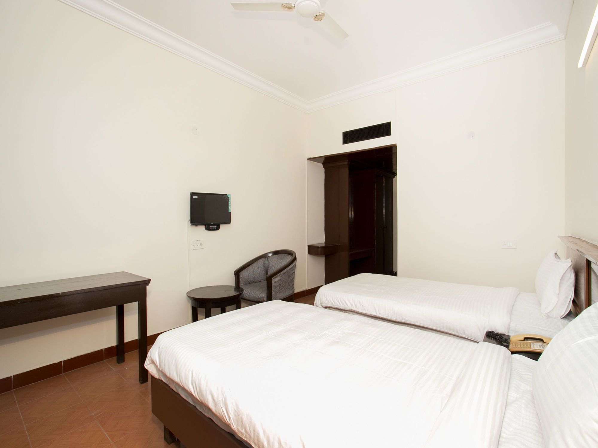 Oyo 10478 Raj Residency Hotel Bangalore Luaran gambar