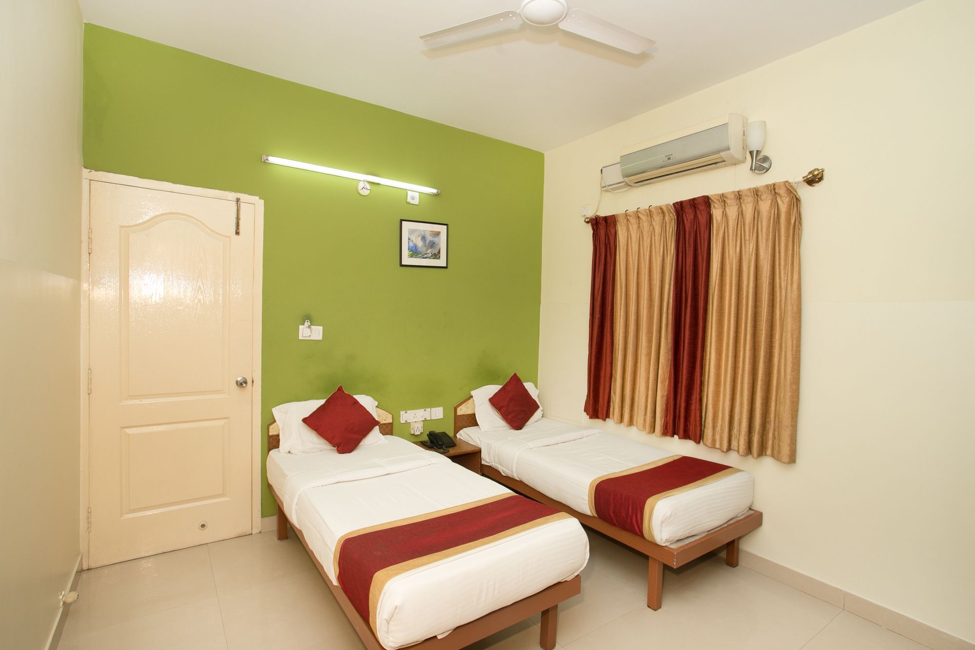 Oyo 10478 Raj Residency Hotel Bangalore Luaran gambar