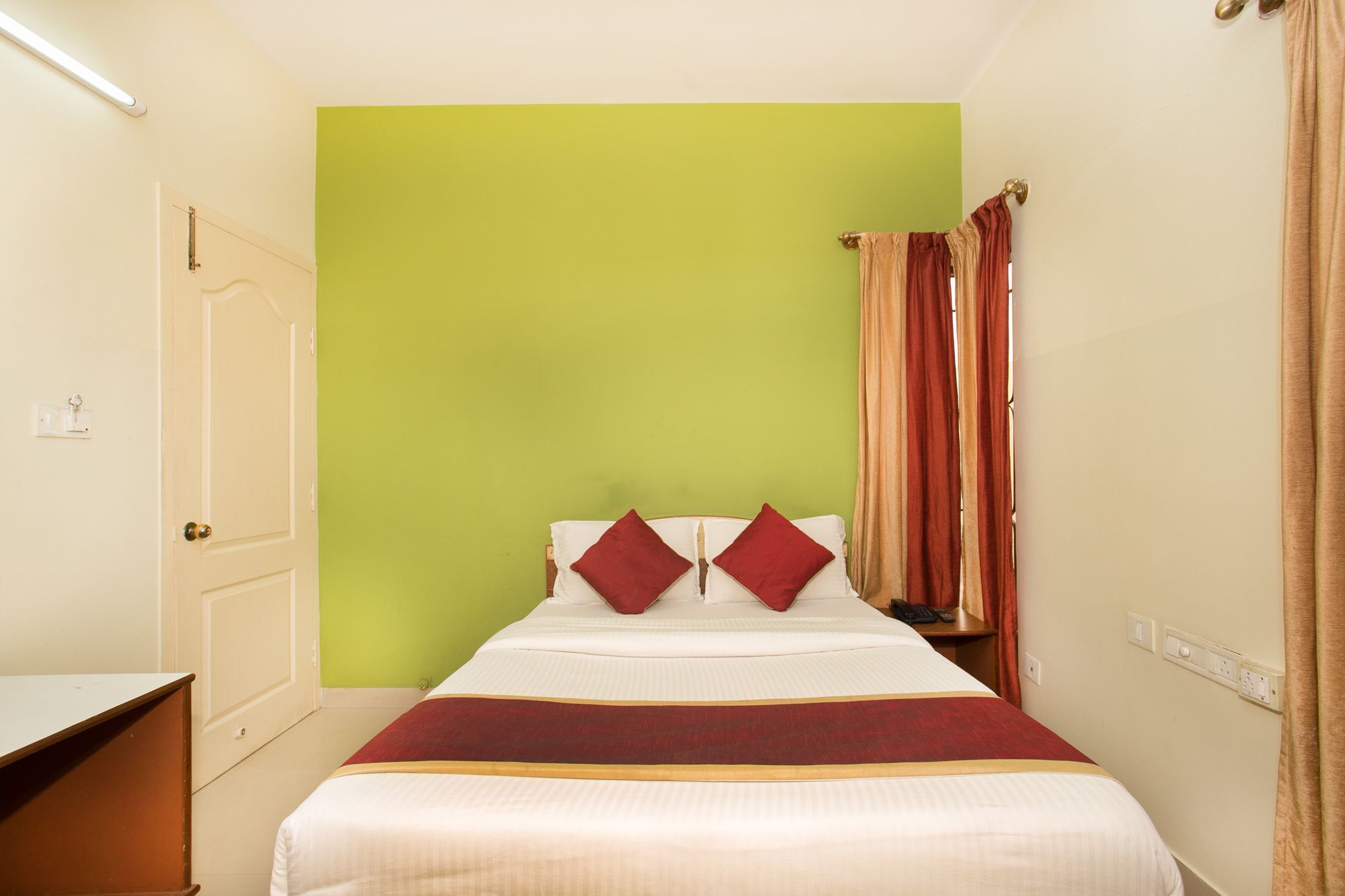 Oyo 10478 Raj Residency Hotel Bangalore Luaran gambar